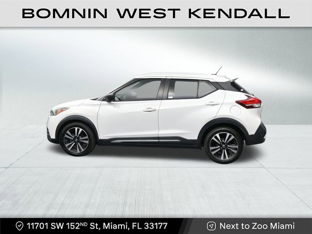 Used 2019 Nissan Kicks SR w/ SR Premium Package image 2