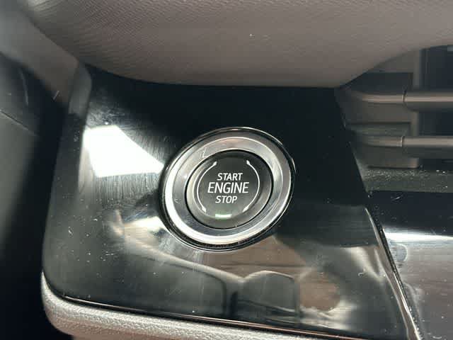 Used 2024 Buick Envision Preferred AWD/4WD image 10