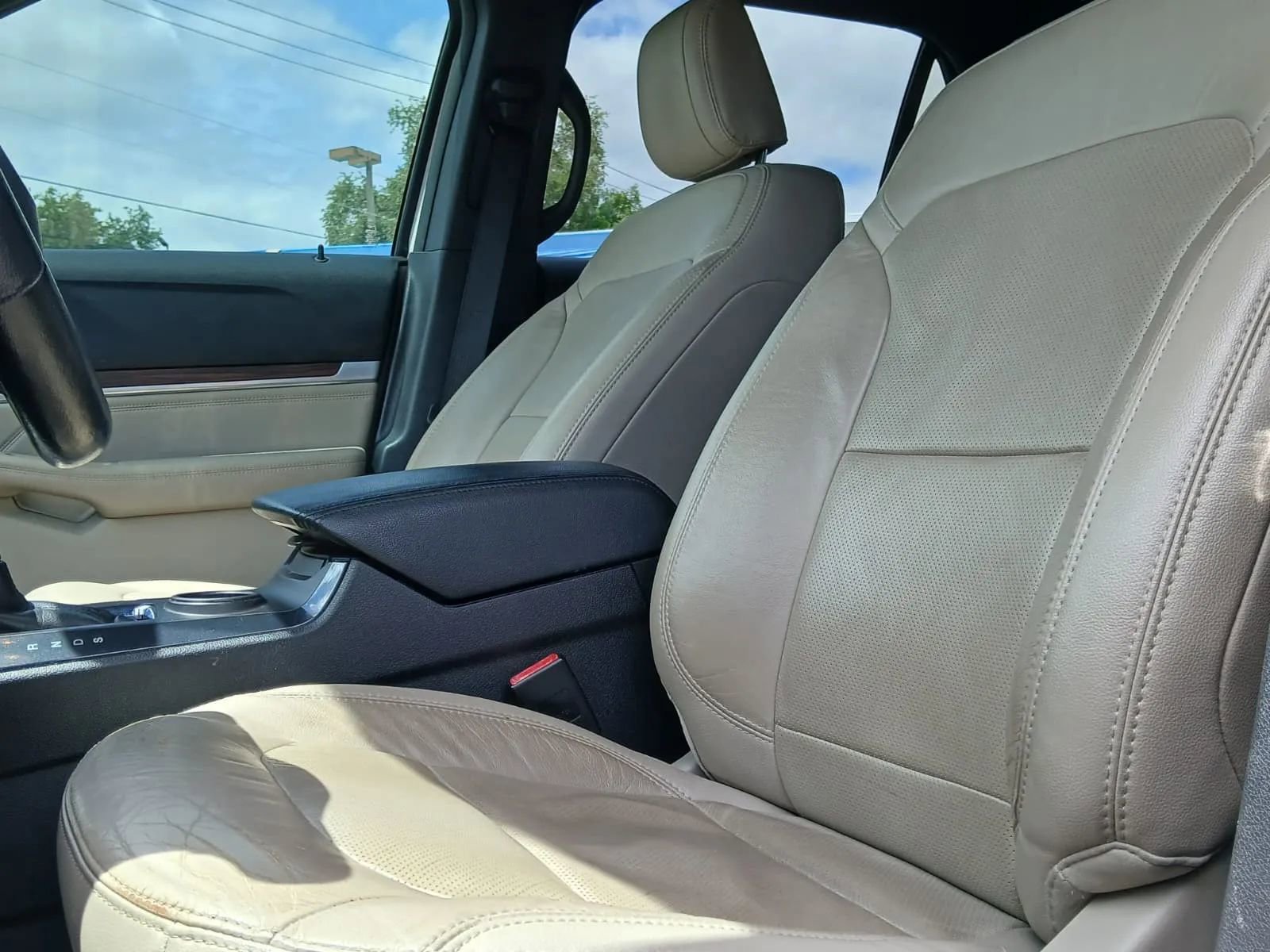 Used 2018 Ford Explorer Limited FWD image 18