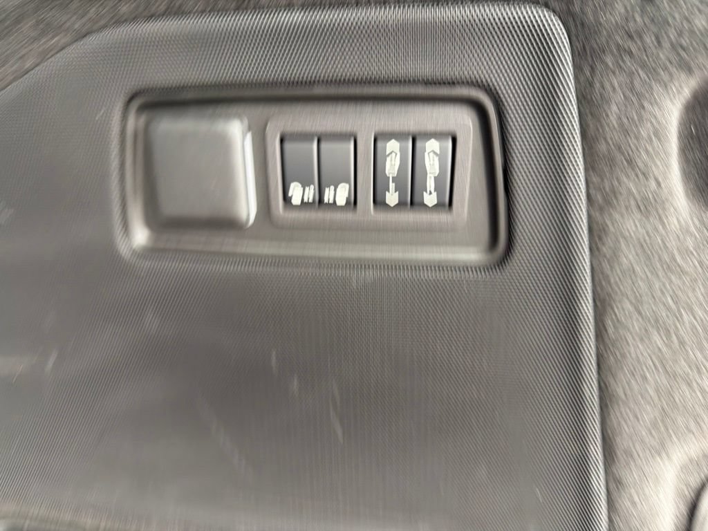 Used 2024 Cadillac Escalade V w/ LPO, ONYX Package AWD/4WD image 43