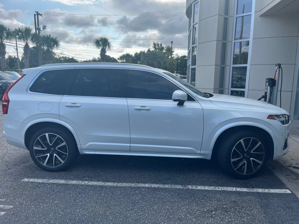 Used 2022 Volvo XC90 T6 Momentum w/ Advanced Package AWD/4WD image 5
