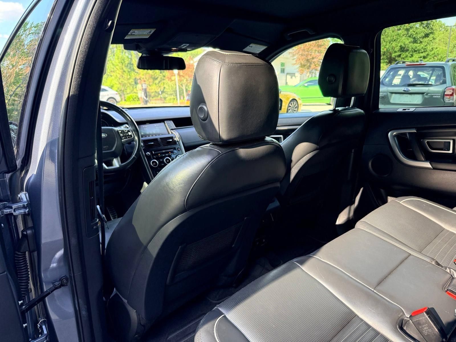 Used 2018 Land Rover Discovery Sport HSE Luxury AWD/4WD image 32