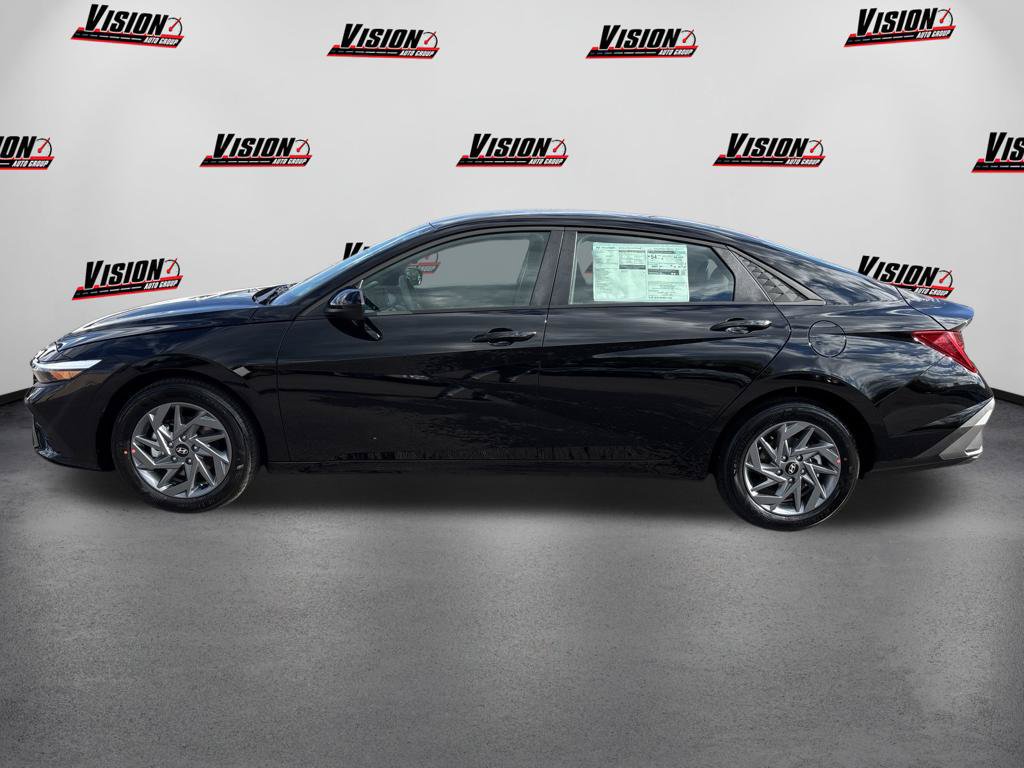 New 2026 Hyundai Elantra Hybrid FWD image 8