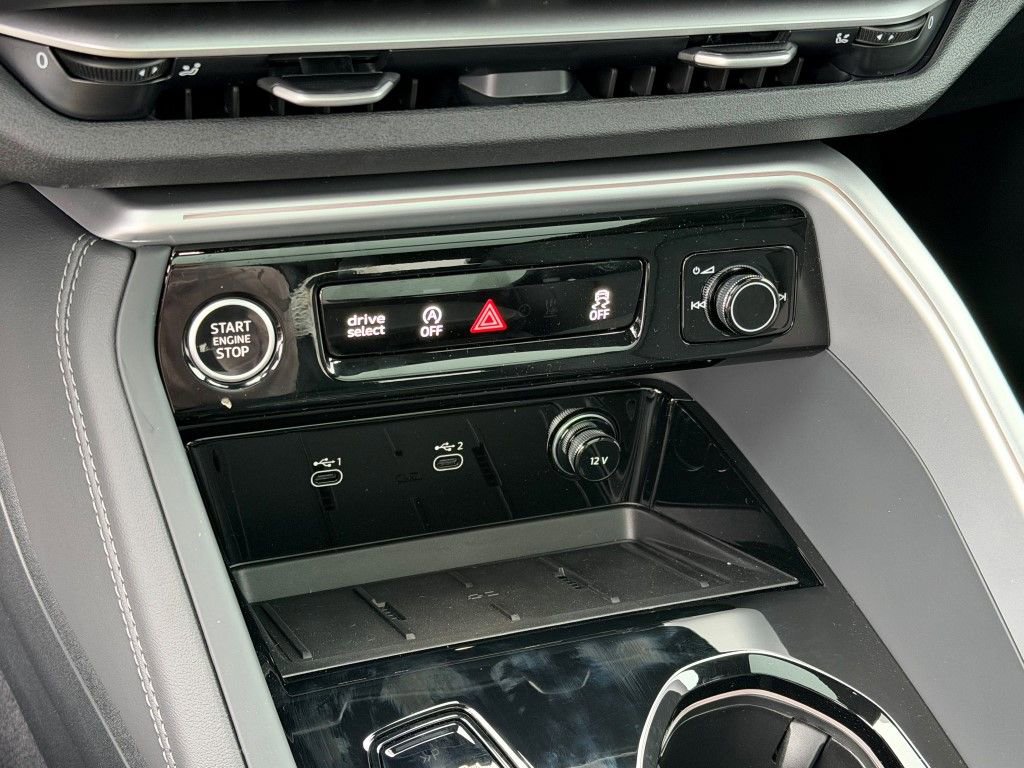 New 2025 Audi Q5 2.0T Premium Plus image 24