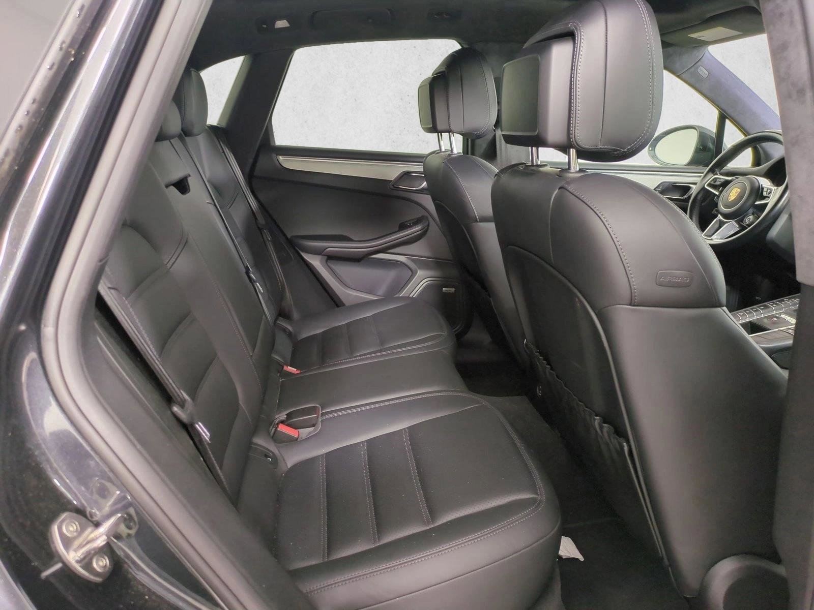 Used 2020 Porsche Macan Turbo AWD/4WD image 25