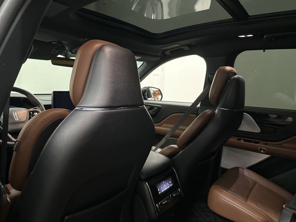 Used 2022 Lincoln Aviator Reserve w/ Equipment Group 201A image 51