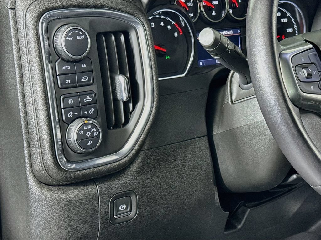 Used 2022 Chevrolet Silverado 1500 RST w/ Safety Package AWD/4WD image 10