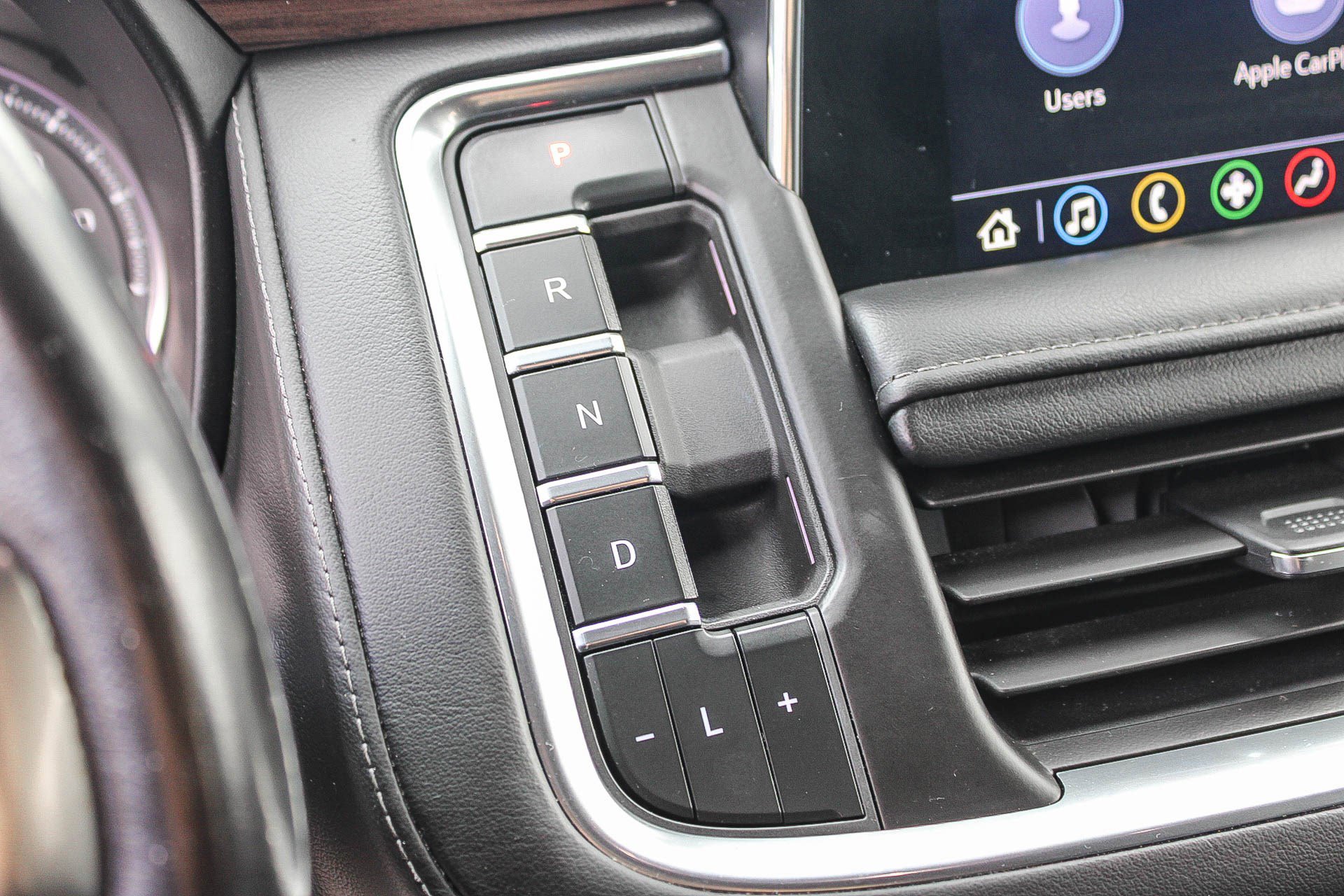 Used 2021 Chevrolet Suburban LT image 20