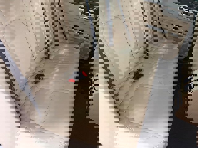 Used 2018 Jaguar XF Premium image 6