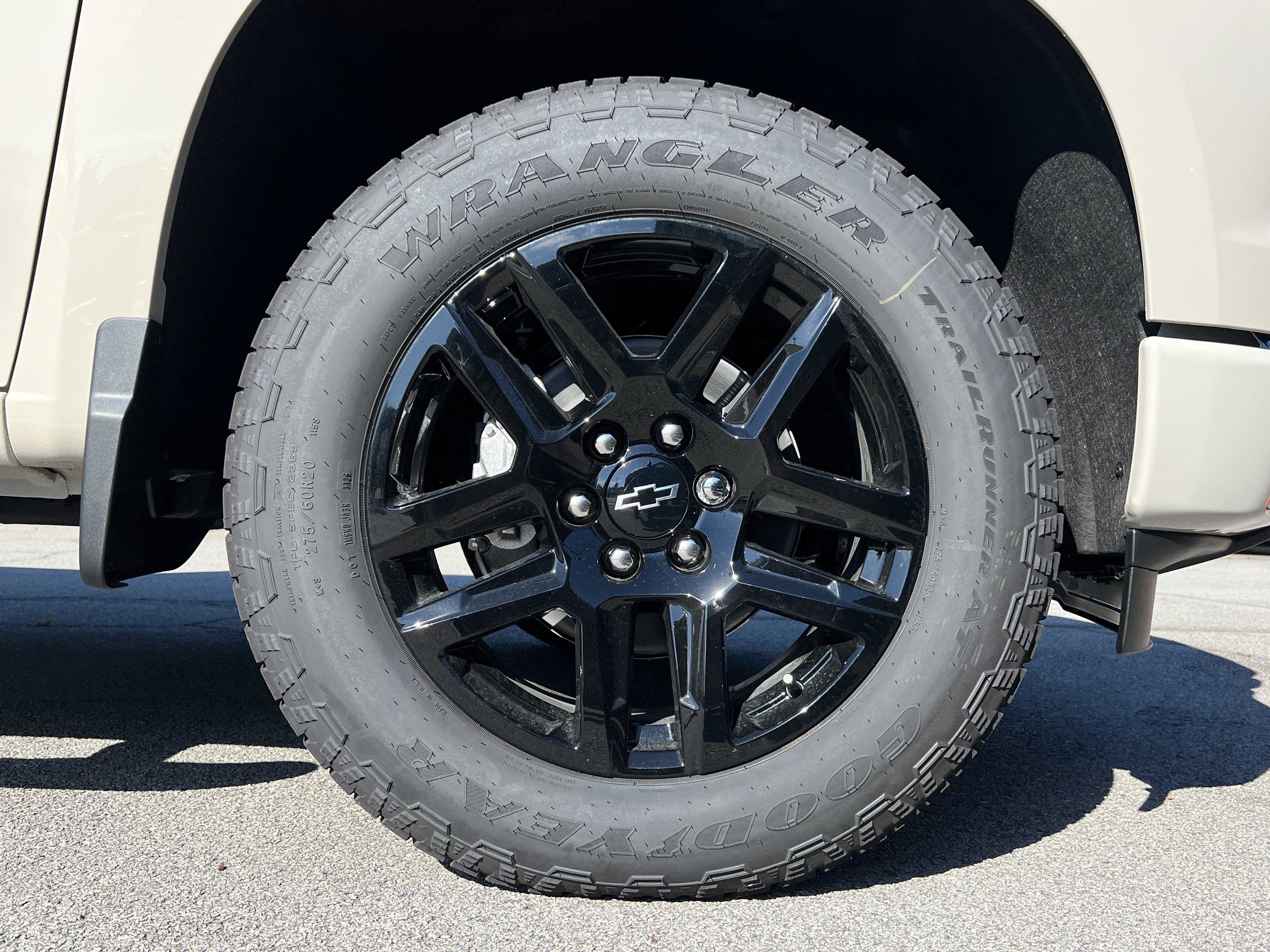 New 2026 Chevrolet Silverado 1500 Custom w/ Turbomax Blackout Package AWD/4WD image 43