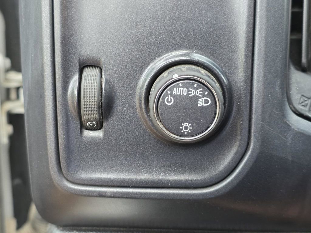 Used 2015 Chevrolet Silverado 1500 W/T w/ Trailering Package image 12