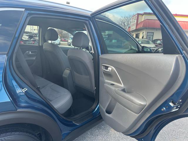 Used 2022 Kia Niro LX image 17
