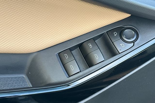 New 2026 Chevrolet Equinox ACTIV w/ Convenience Package III image 15