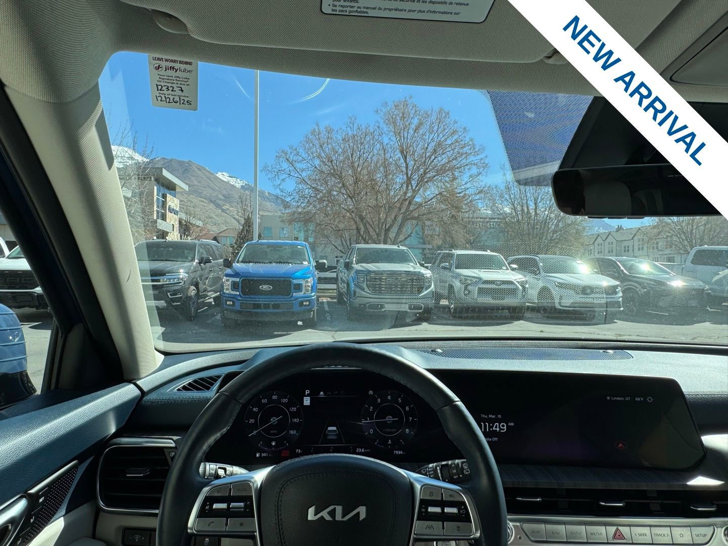 Used 2025 Kia Telluride SX w/ SX Captain's Chair Package image 19