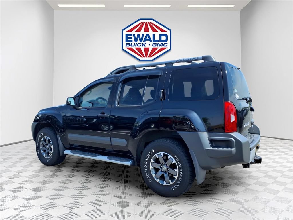 Used 2015 Nissan Xterra PRO-4X w/ Nevada Tow Package AWD/4WD image 2