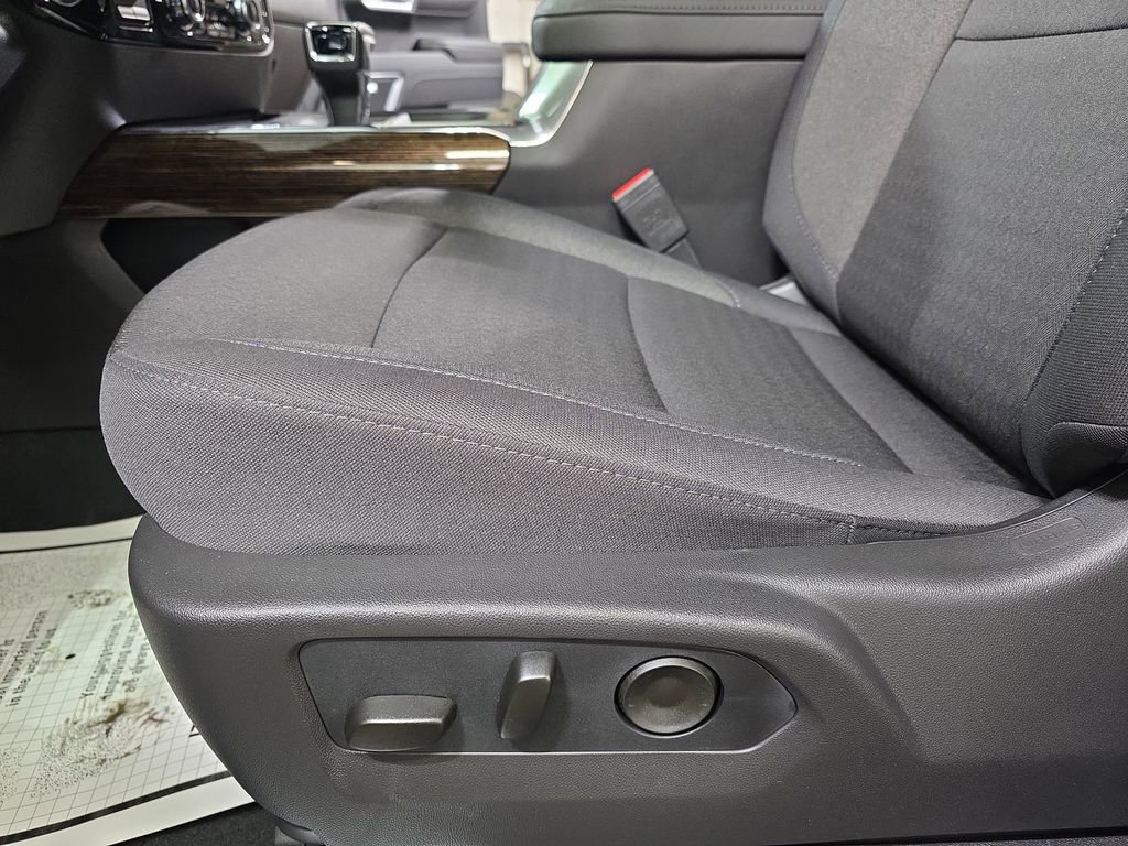 New 2026 GMC Sierra 1500 Elevation image 29
