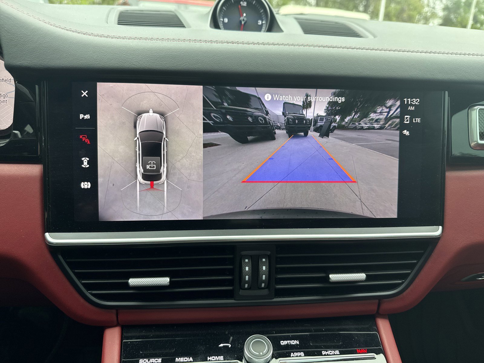 Used 2022 Porsche Cayenne S Platinum image 23