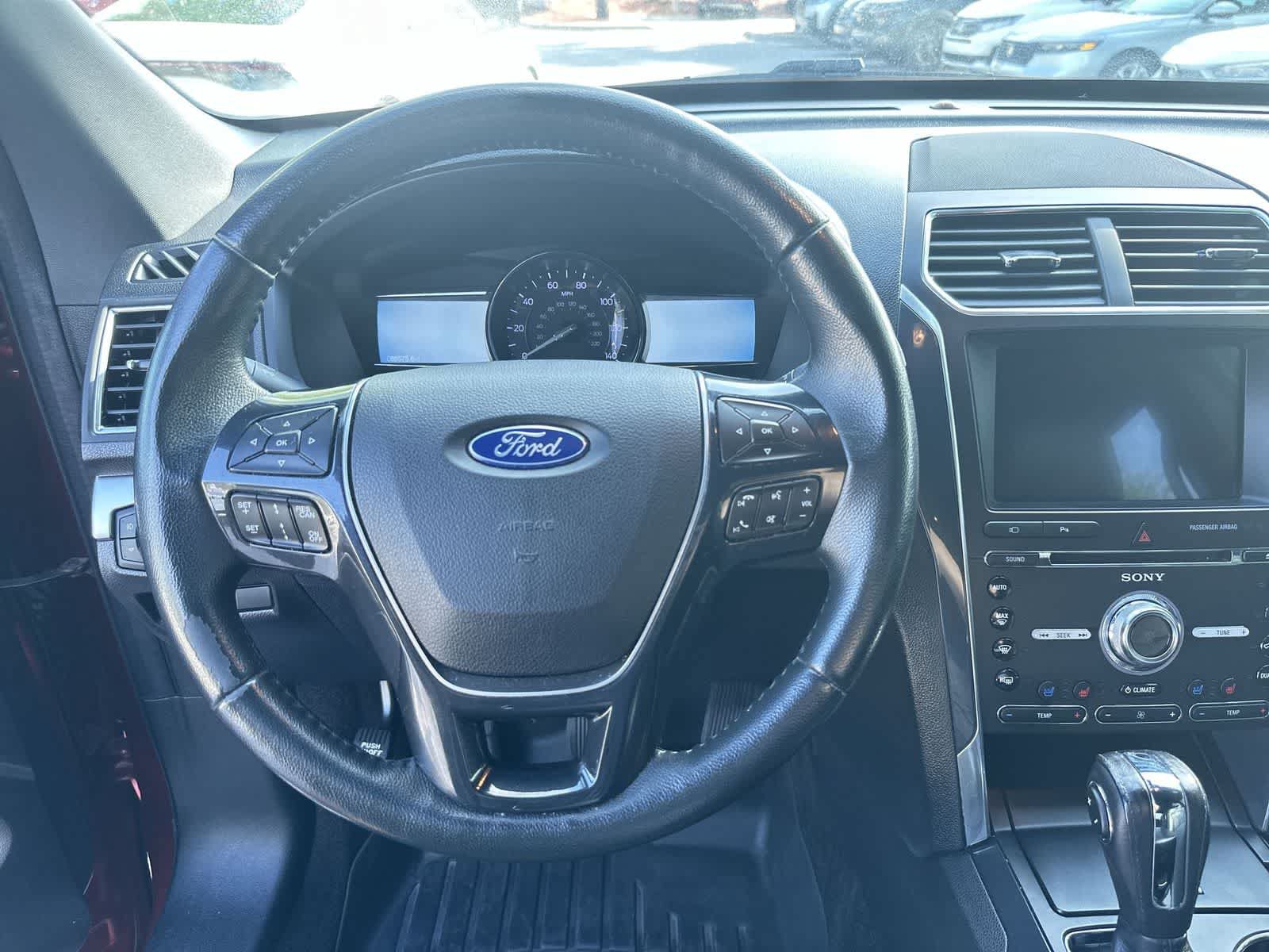 Used 2018 Ford Explorer Limited w/ Ford Safe & Smart Package FWD image 18