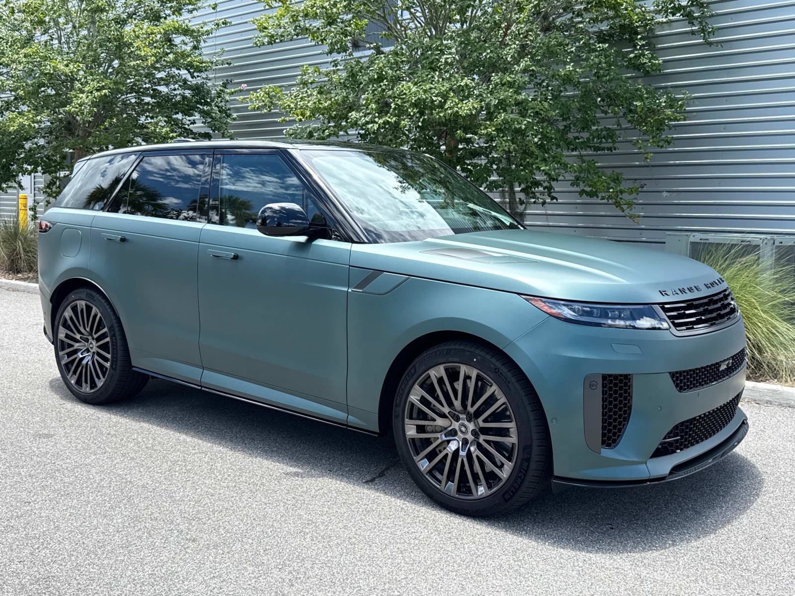 New 2025 Land Rover Range Rover Sport SV Edition Two image 4