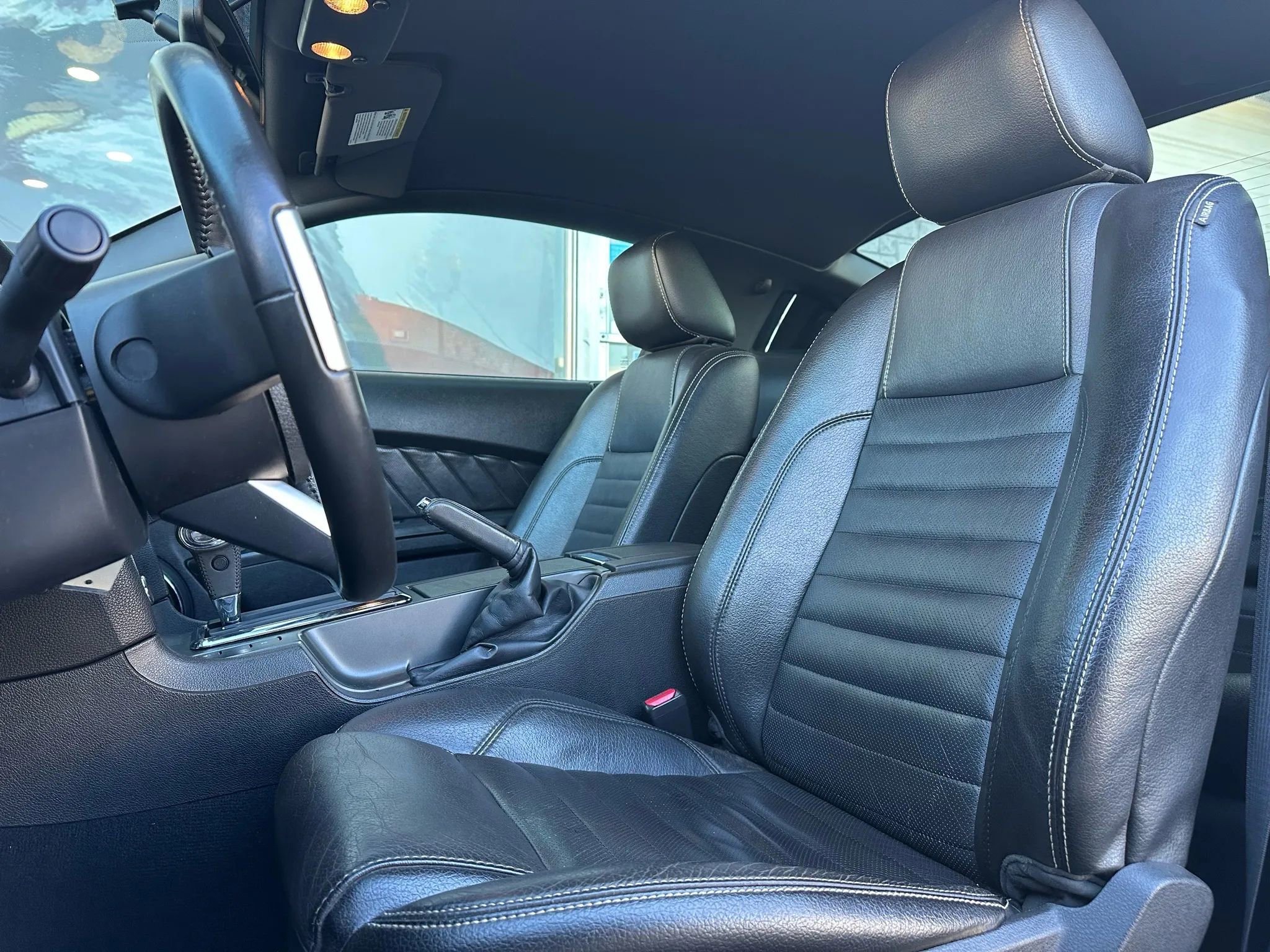 Used 2010 Ford Mustang GT image 10