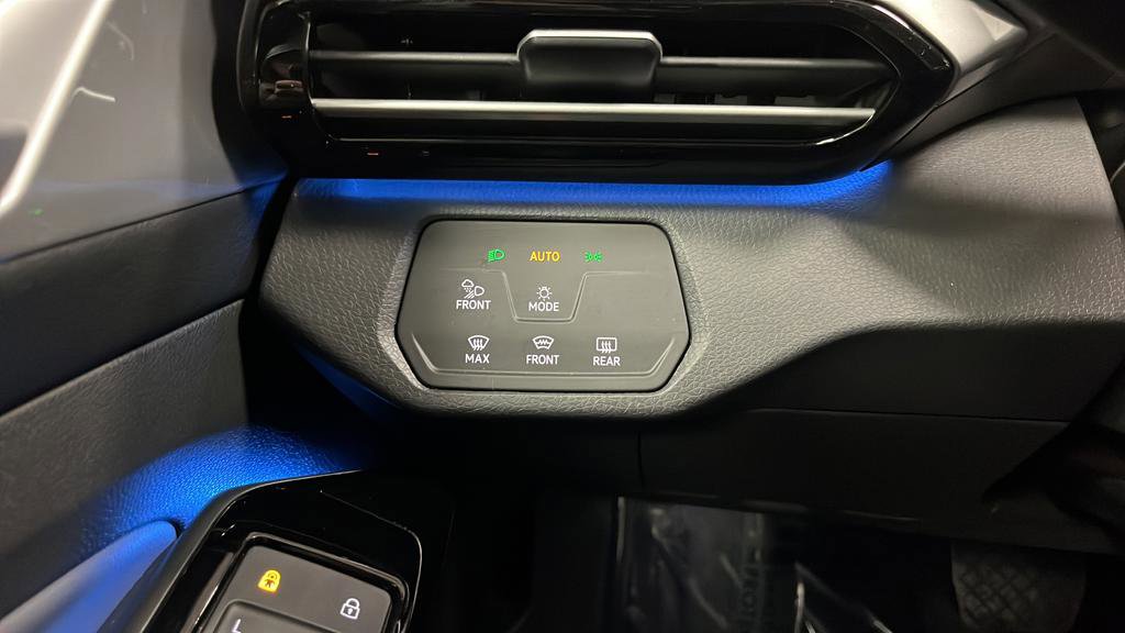 Used 2023 Volkswagen ID.4 Pro S image 33