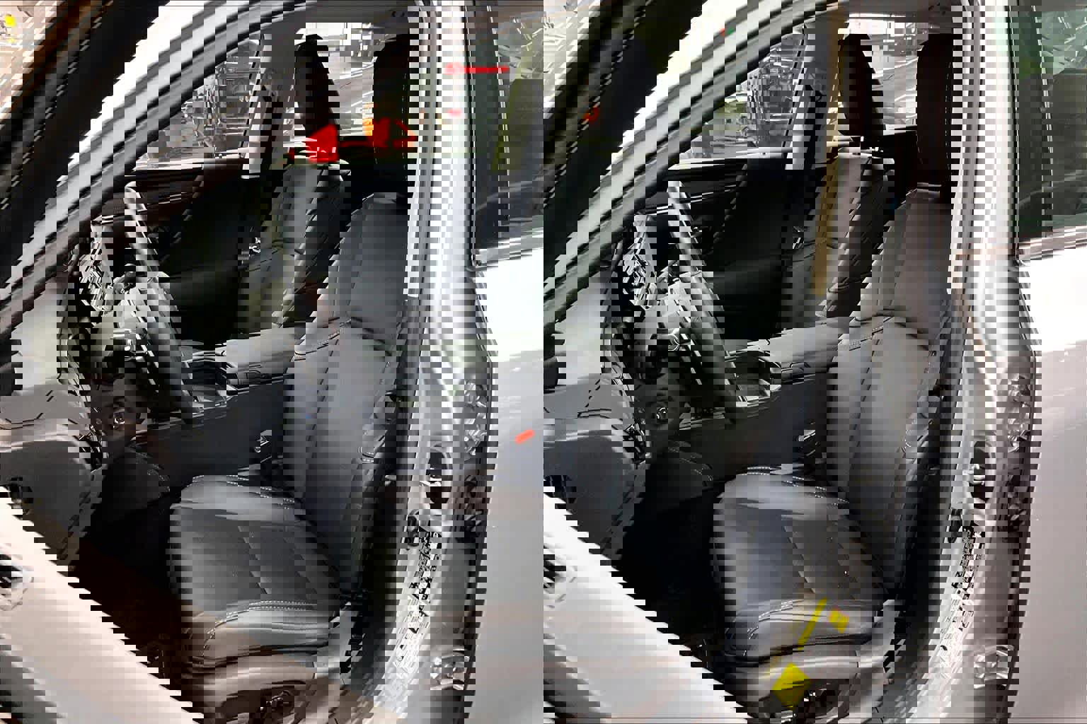 Used 2025 Lexus ES 300h w/ Premium Package image 7