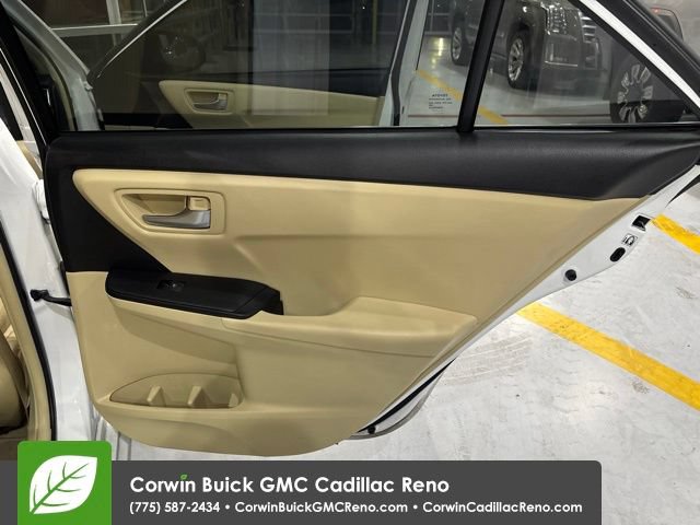 Used 2015 Toyota Camry LE FWD image 18