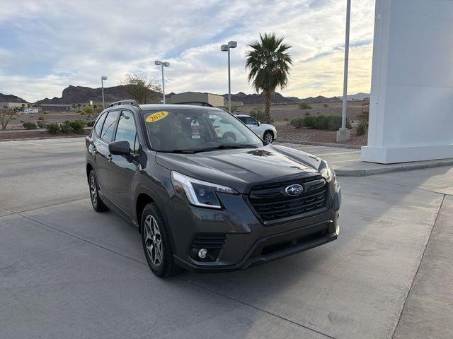 Used 2024 Subaru Forester Premium AWD/4WD image 3