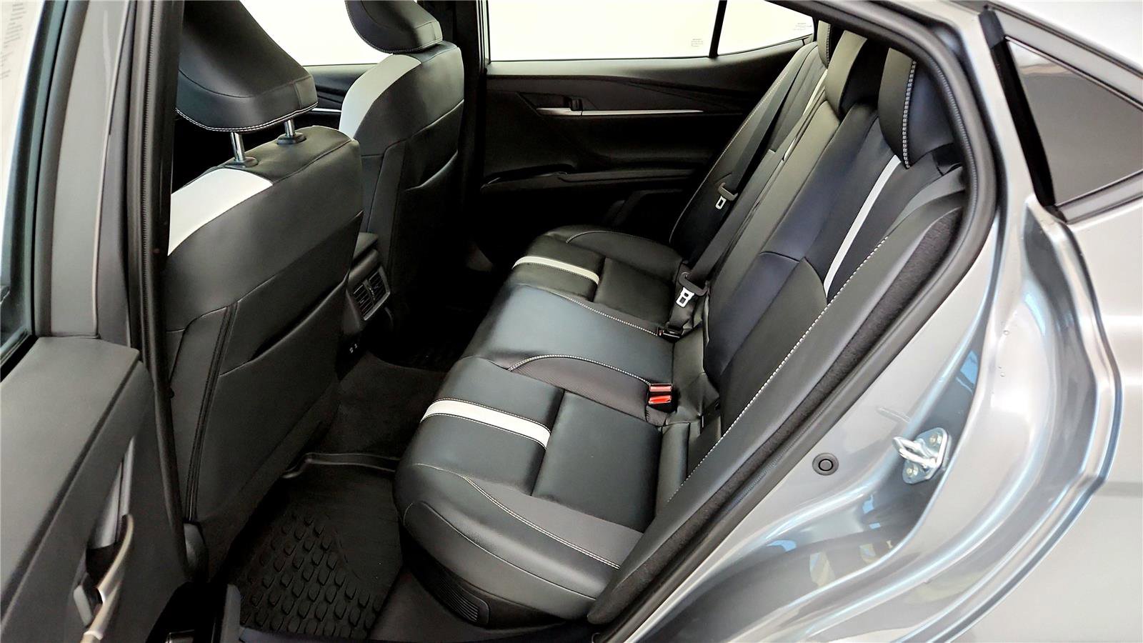 Certified 2025 Toyota Camry SE image 24