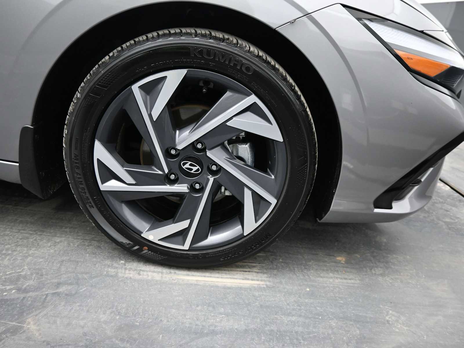 Certified 2025 Hyundai Elantra SEL image 10