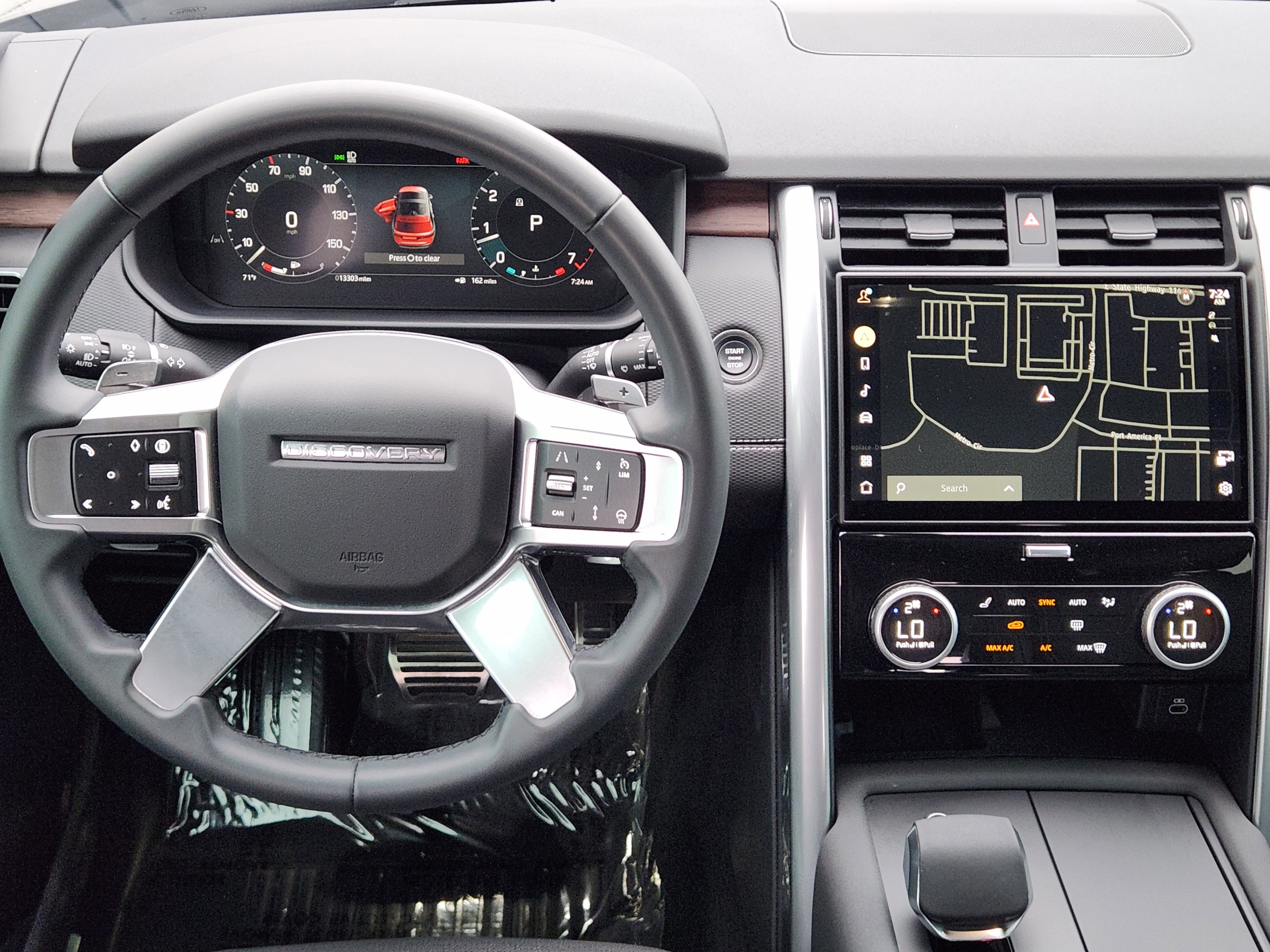 Certified 2025 Land Rover Discovery Dynamic SE AWD/4WD image 29
