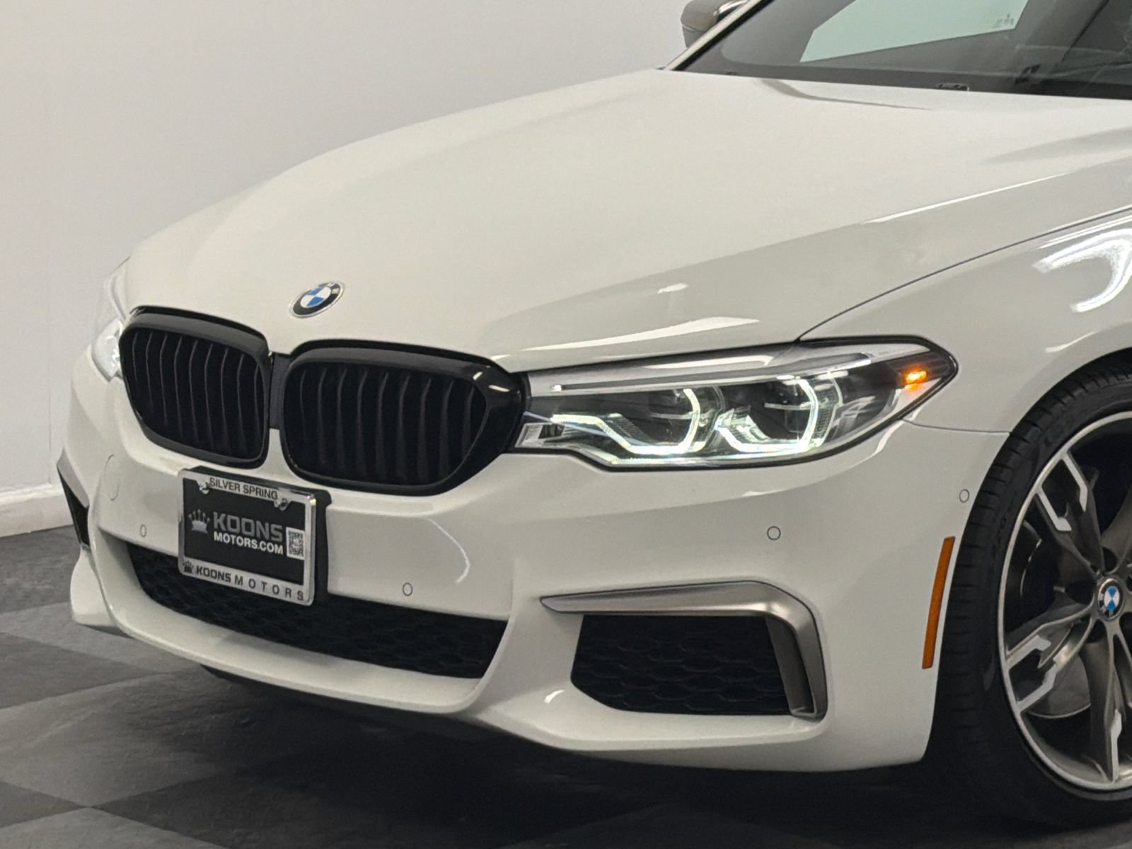 Used 2020 BMW M550i xDrive AWD/4WD video 2
