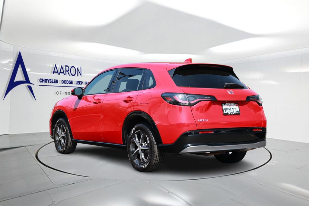 Used 2023 Honda HR-V EX-L image 2