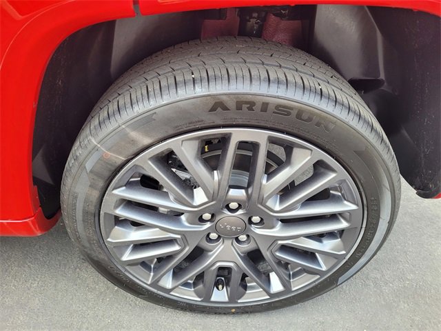 Used 2023 Jeep Compass Limited image 25