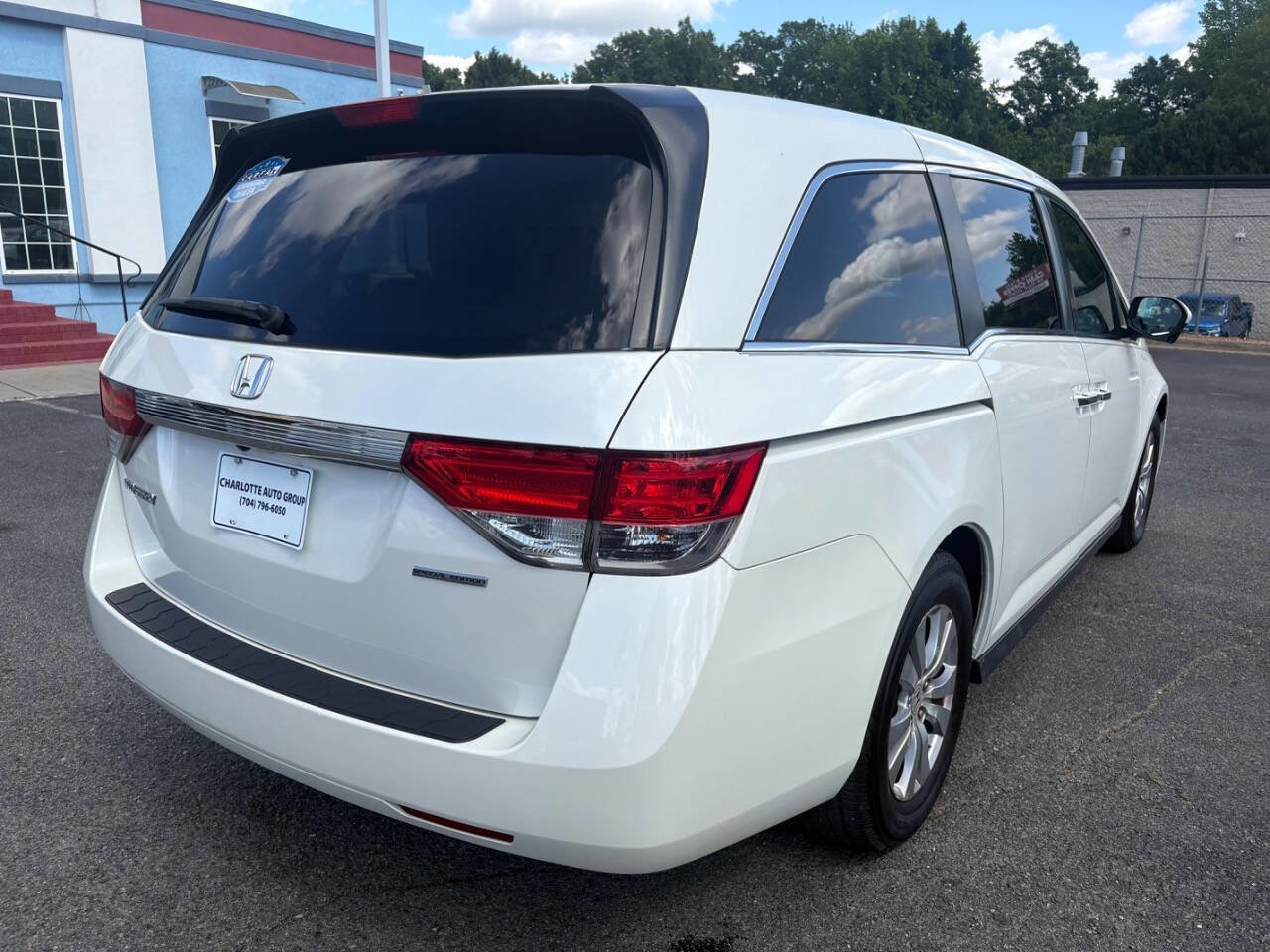 Used 2016 Honda Odyssey SE image 6