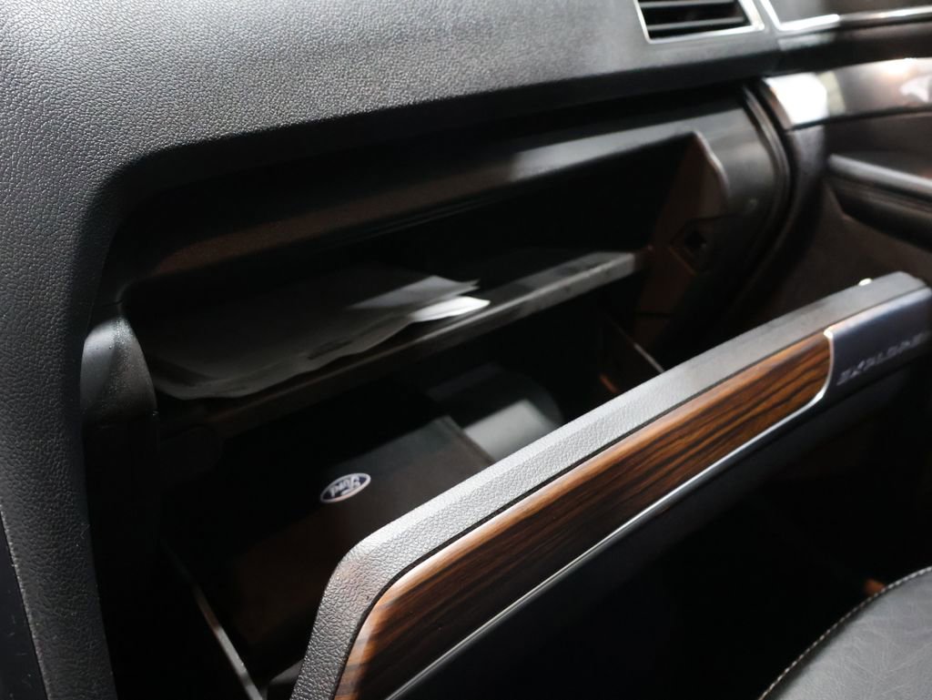 Used 2019 Ford Explorer Limited w/ Class III Trailer Tow Package image 29