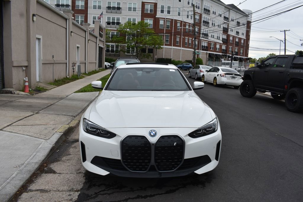 Used 2023 BMW i4 eDrive35 RWD image 2