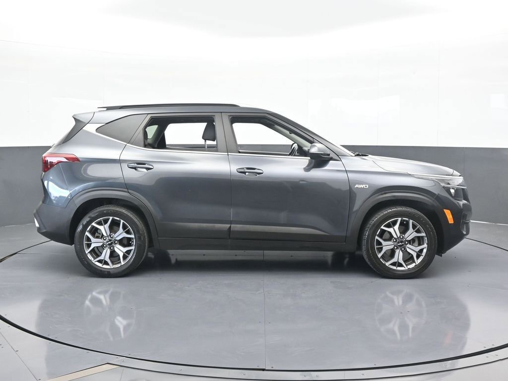 Used 2022 Kia Seltos EX image 7