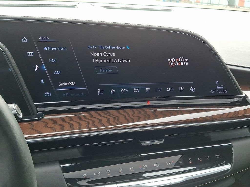 Used 2024 Cadillac Escalade Sport Platinum w/ Heavy-Duty Trailer Package image 27