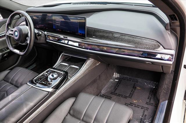 Certified 2024 BMW i7 eDrive50 RWD image 27