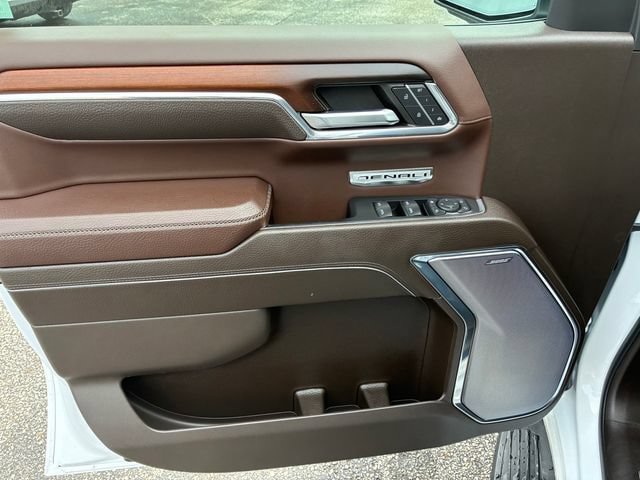 Used 2024 GMC Sierra 1500 Denali w/ Technology Package AWD/4WD image 19