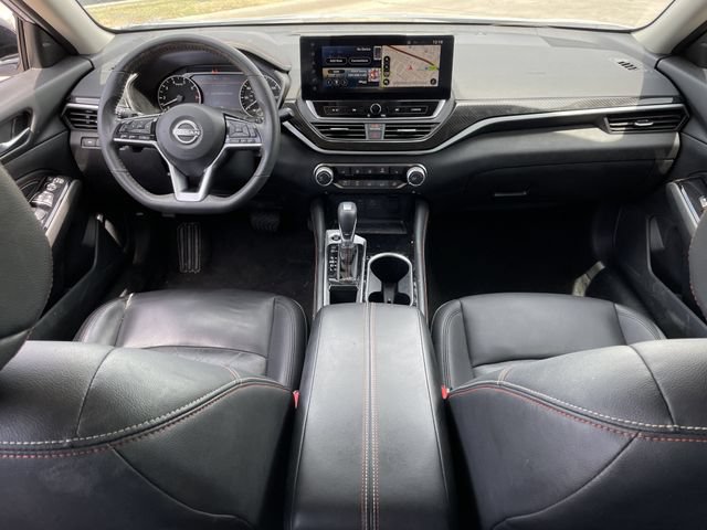 Used 2023 Nissan Altima 2.5 SR w/ SR Premium Package FWD image 10