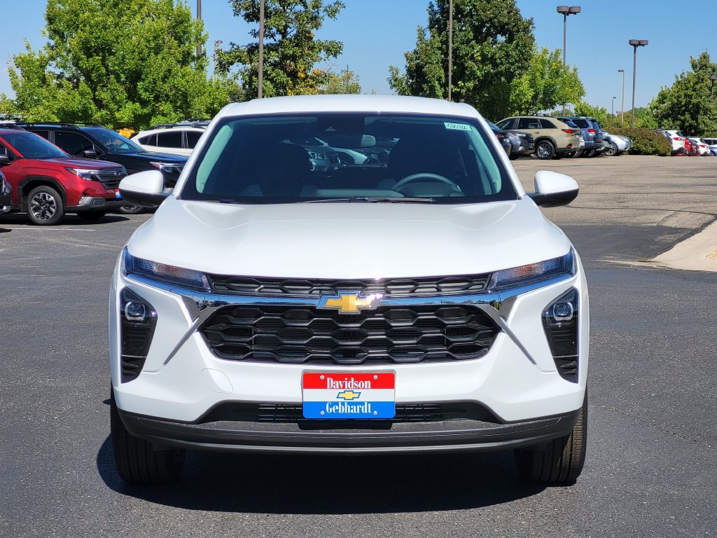 New 2026 Chevrolet Trax LS w/ LS Convenience Package FWD image 2