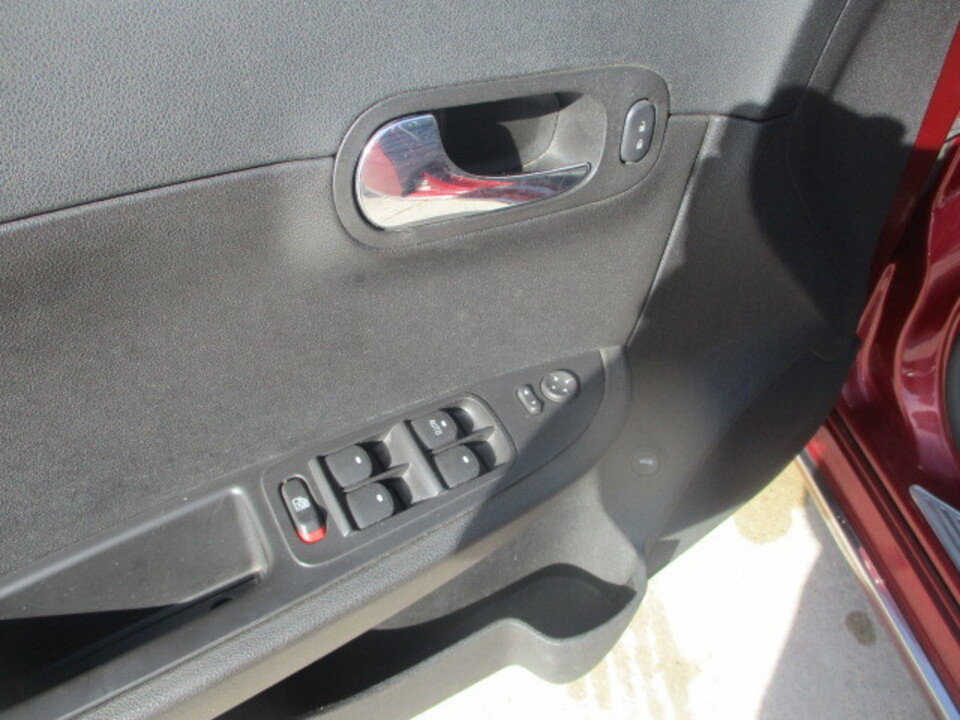 Used 2010 Chevrolet Malibu LT image 25