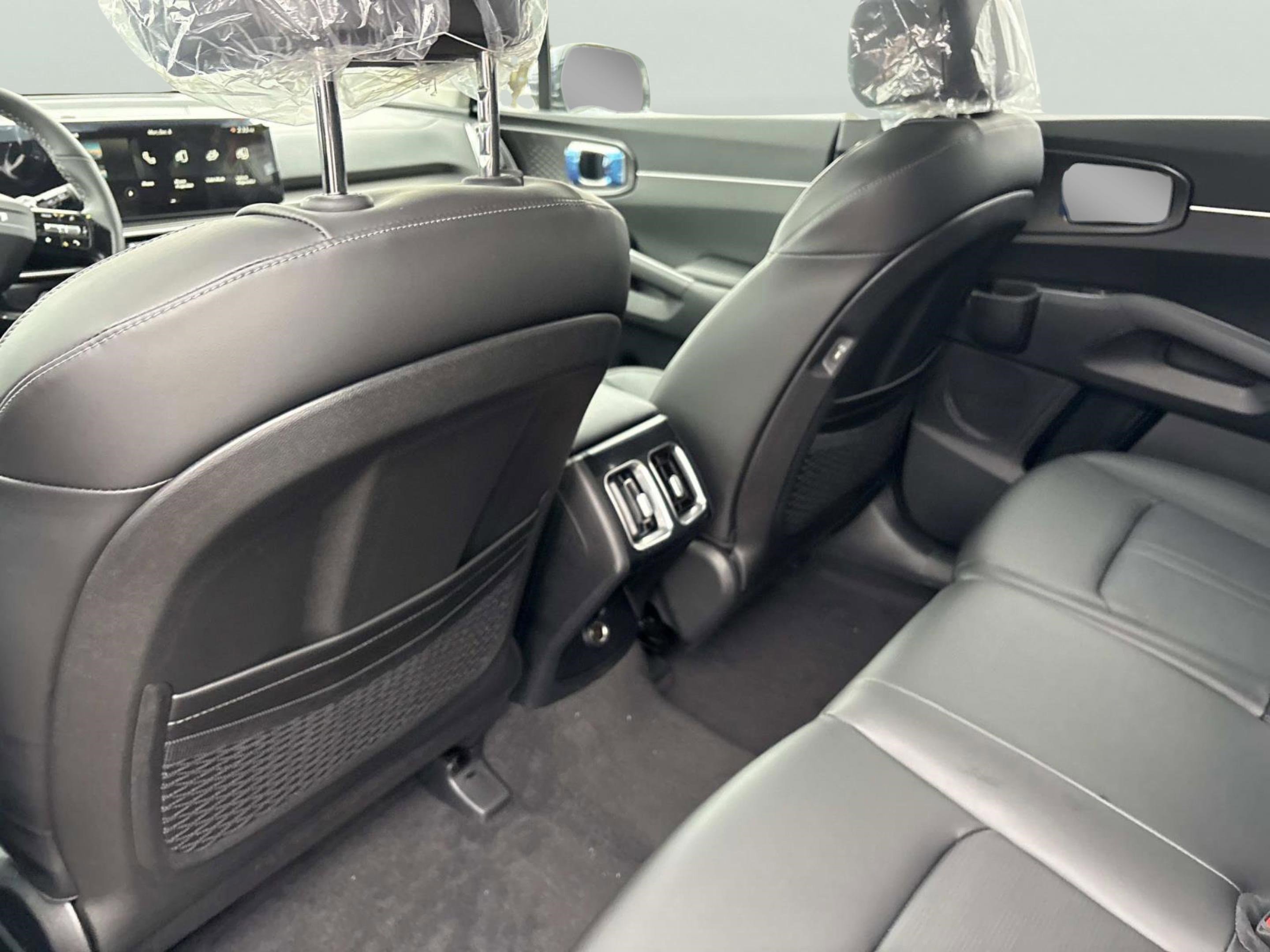 New 2026 Kia Sorento S image 16