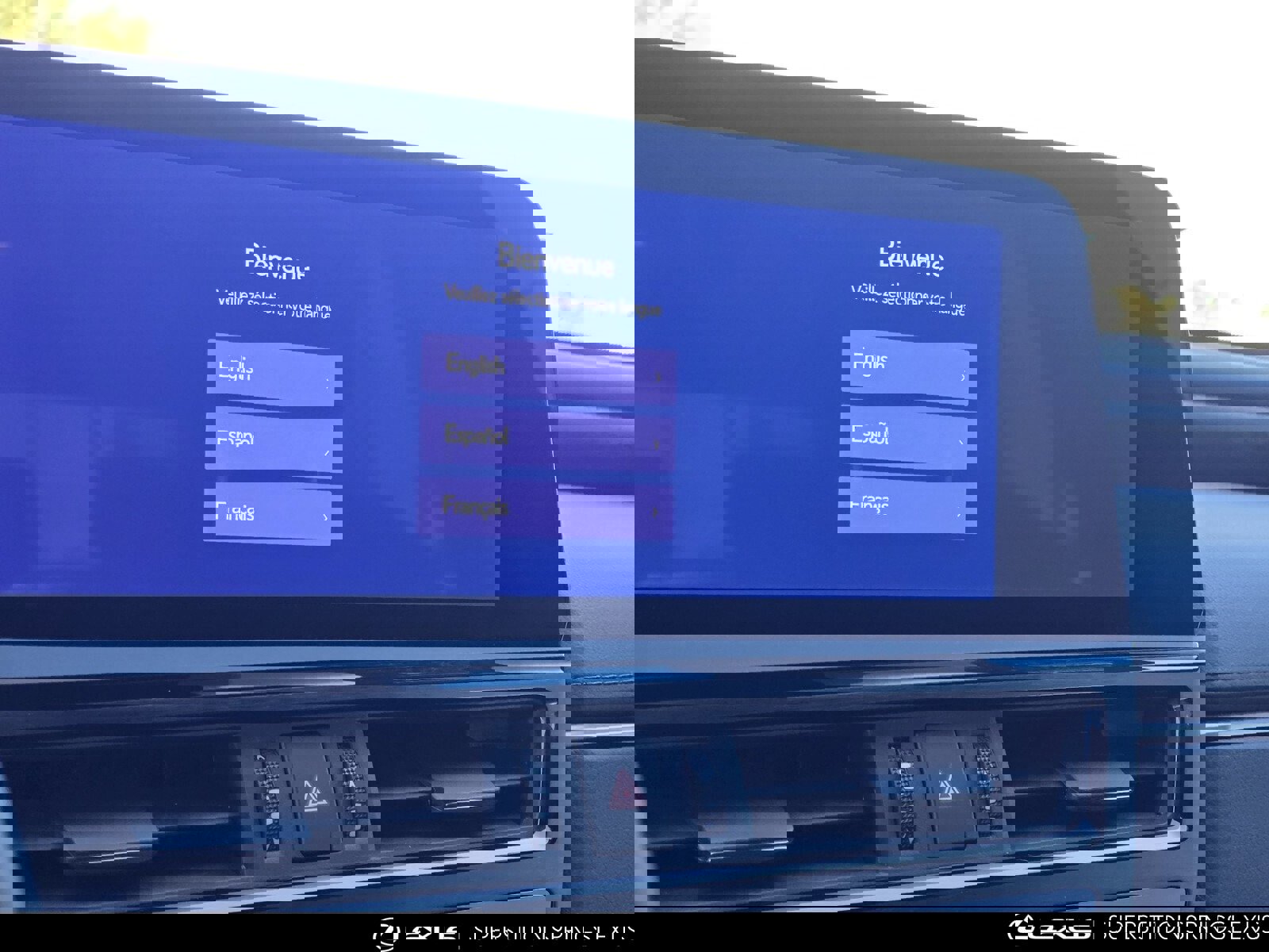 Used 2025 Lexus ES 300h w/ Premium Package image 18