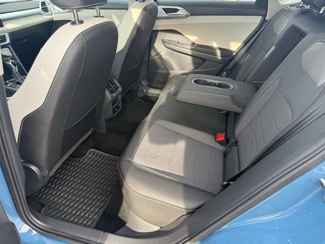 Certified 2025 Volkswagen Taos SE w/ Panoramic Sunroof Package image 14
