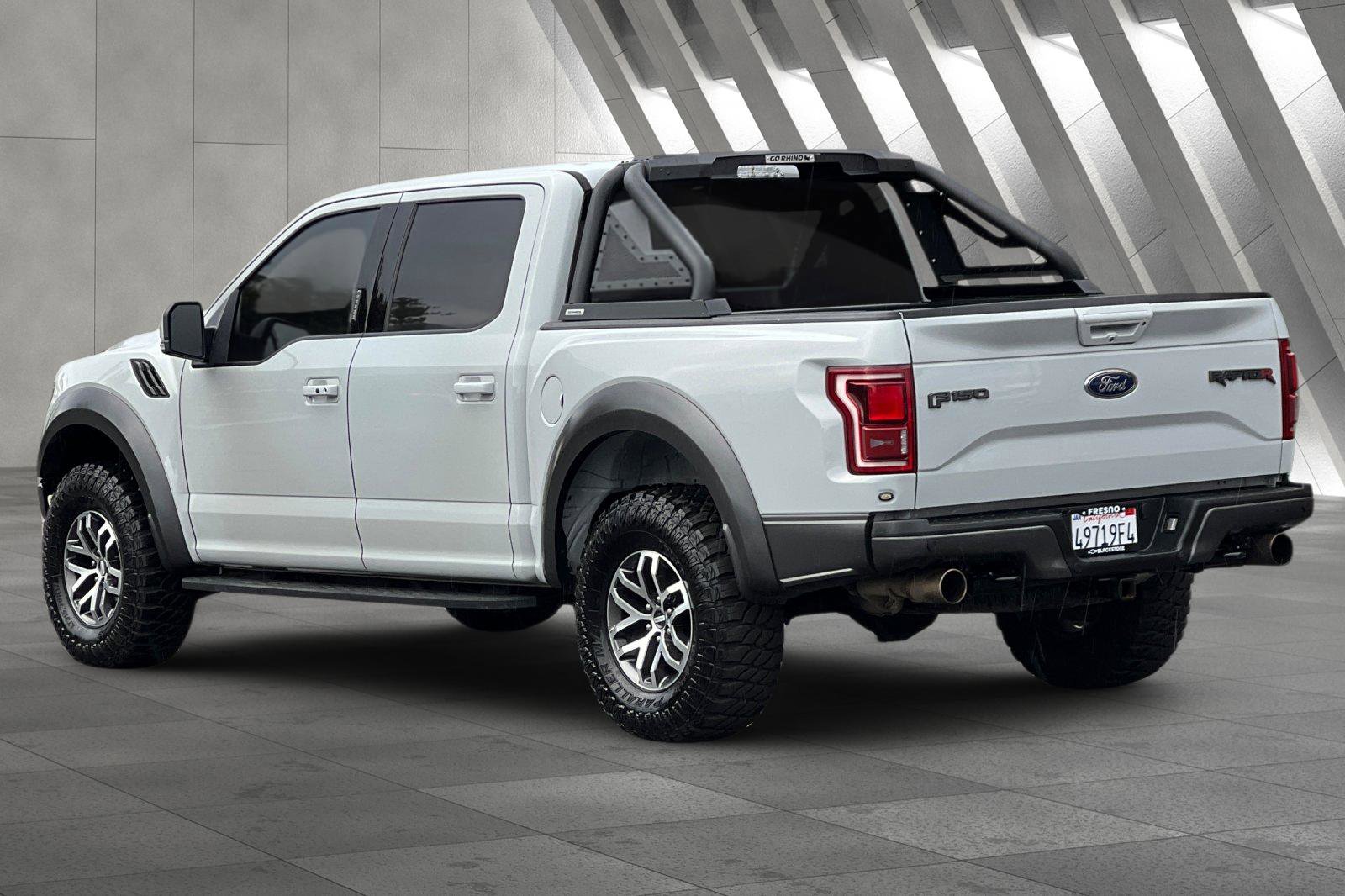 Used 2017 Ford F150 Raptor w/ Equipment Group 802A Luxury image 6