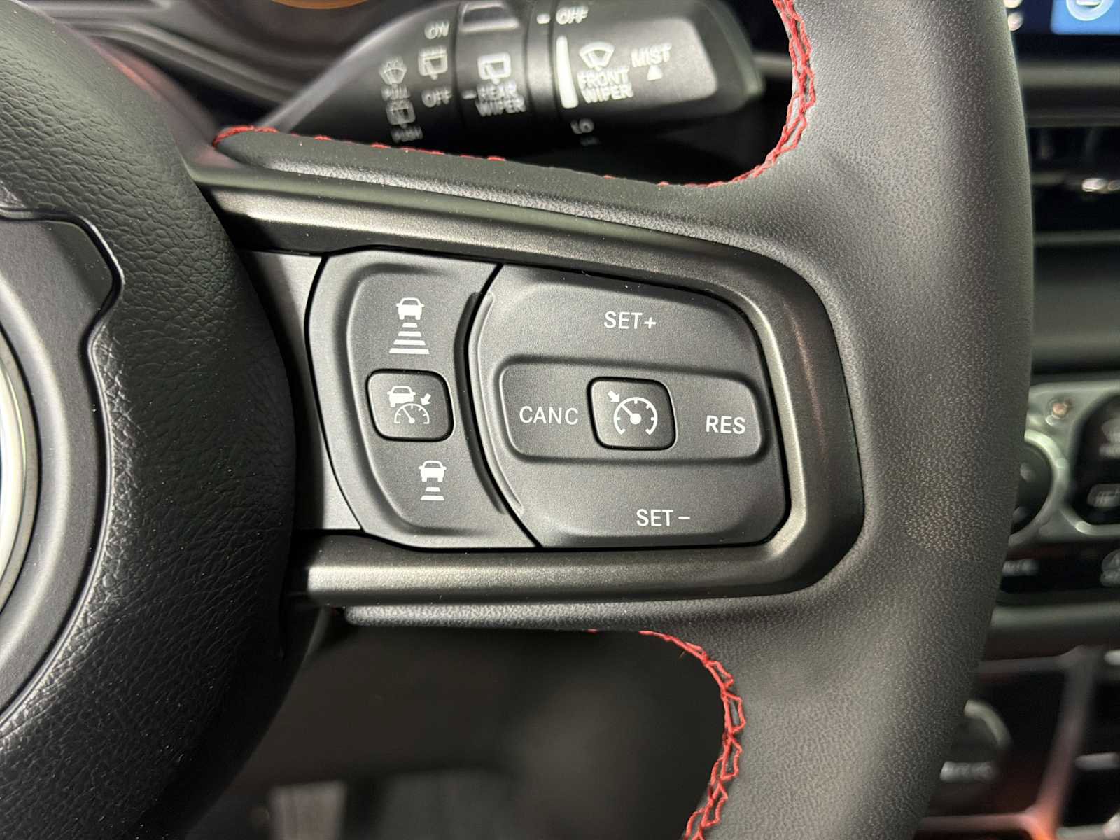 Used 2024 Jeep Wrangler Unlimited Rubicon w/ Technology Group image 25