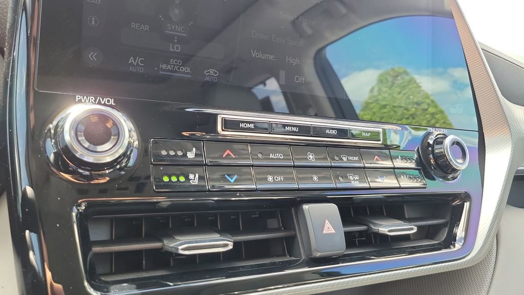 Used 2022 Toyota Highlander Platinum FWD image 18